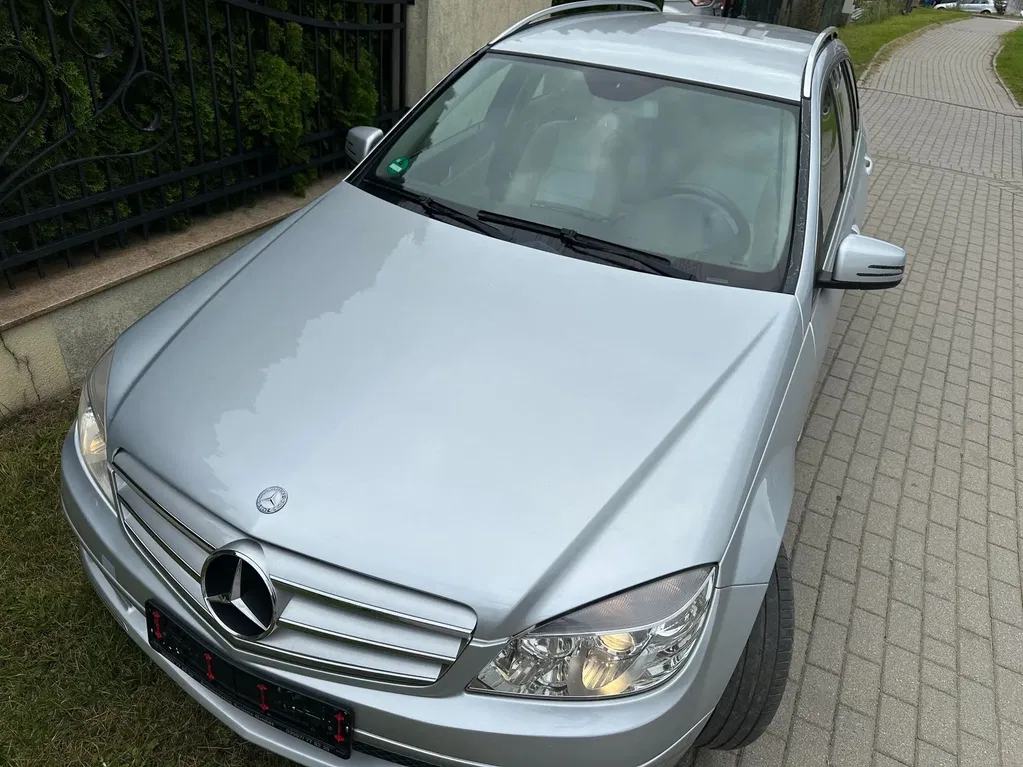 Zdjęcie: 2010 Mercedes-Benz C Klasa
