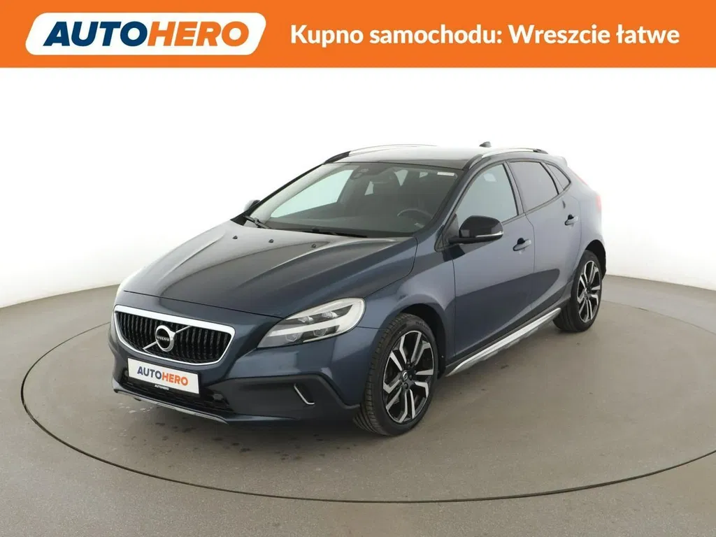 Zdjęcie: 2017 Volvo V40 Cross Country