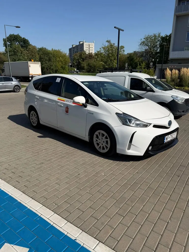 Zdjęcie: 2016 Toyota Prius+