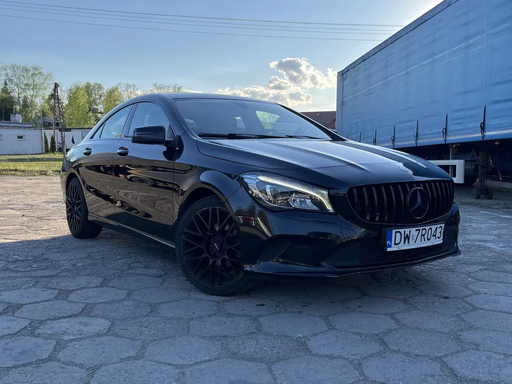 Zdjęcie: 2017 Mercedes-Benz CLA