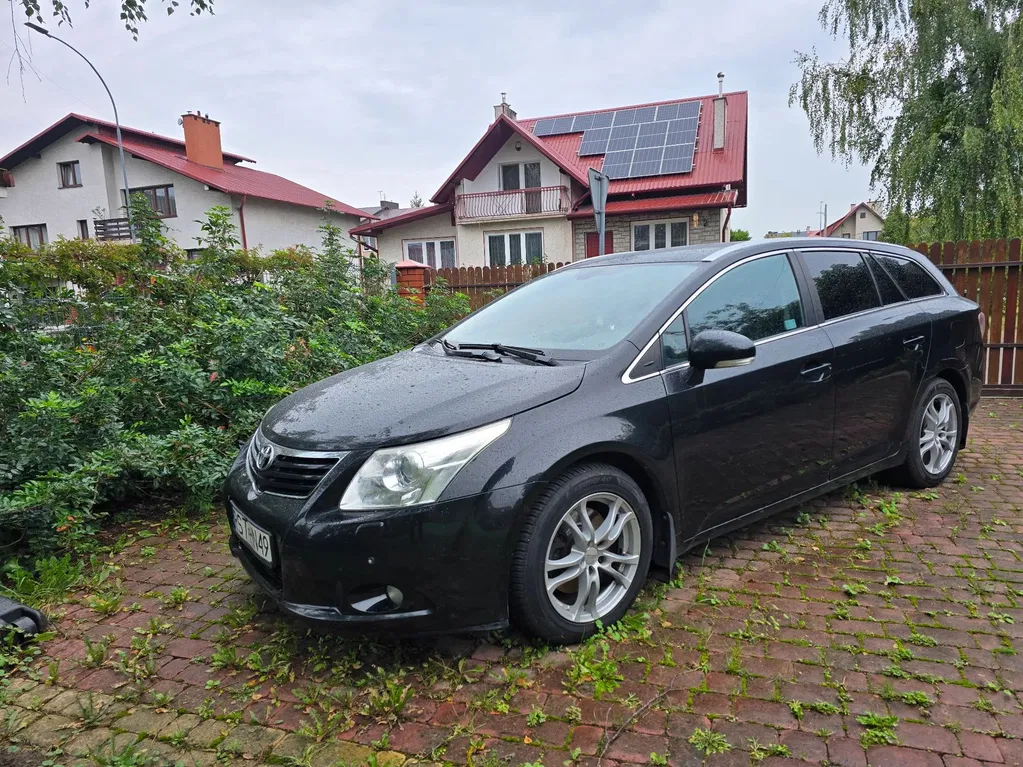 Zdjęcie: 2011 Toyota Avensis
