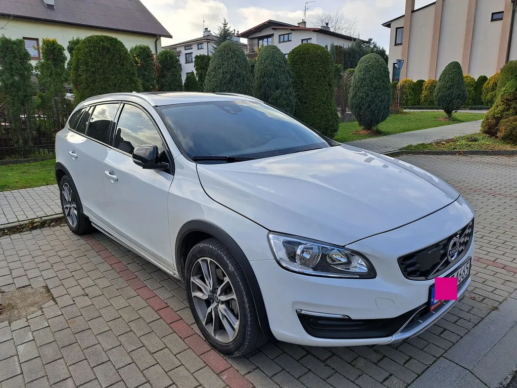 Zdjęcie: 2018 Volvo V60 Cross Country