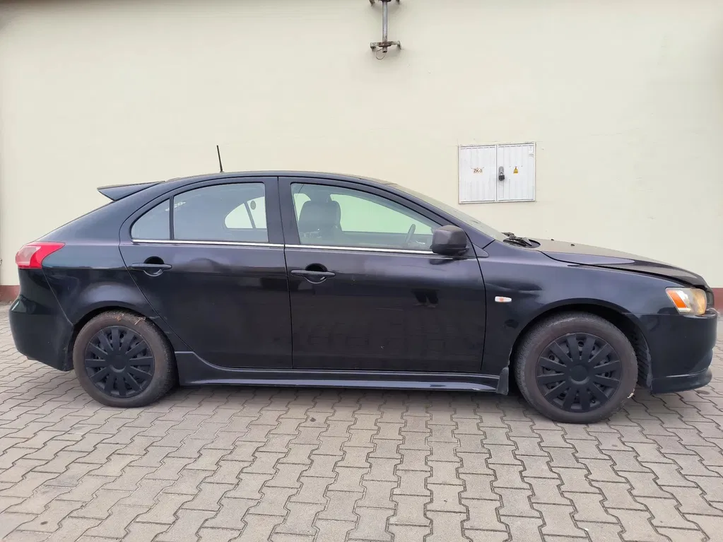 Zdjęcie: 2010 Mitsubishi Lancer