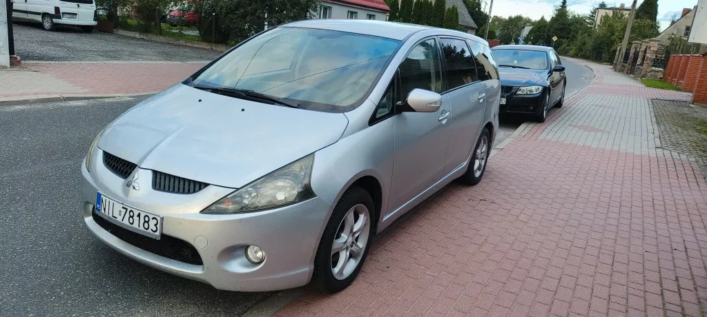 Zdjęcie: 2006 Mitsubishi Grandis
