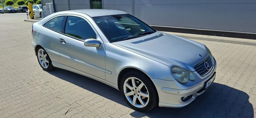 Zdjęcie: 2004 Mercedes-Benz C Klasa