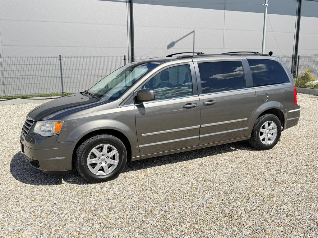 Zdjęcie: 2010 Chrysler Town & Country