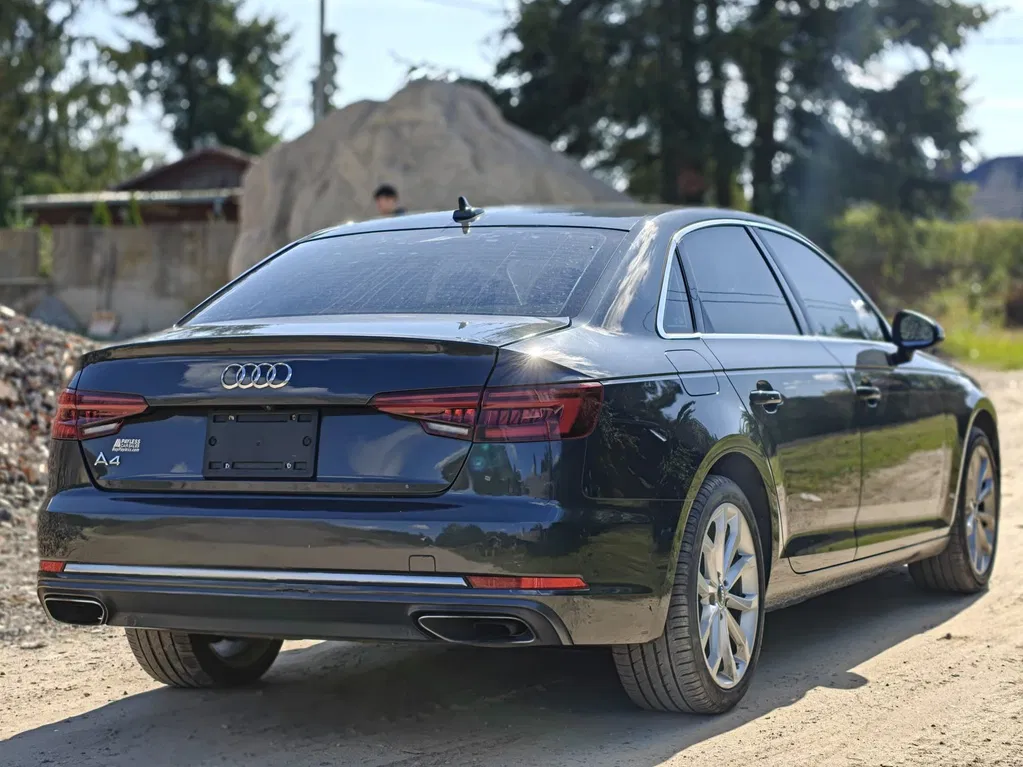 Zdjęcie: 2019 Audi A4Limousine