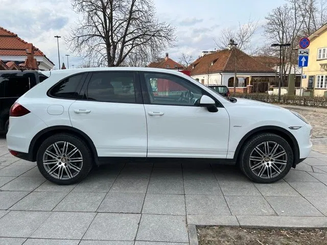 Zdjęcie: 2012 Porsche Cayenne