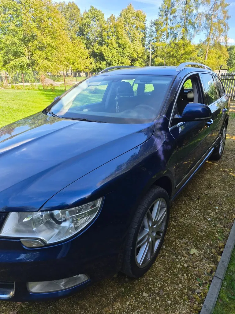 Zdjęcie: 2010 Skoda Superb