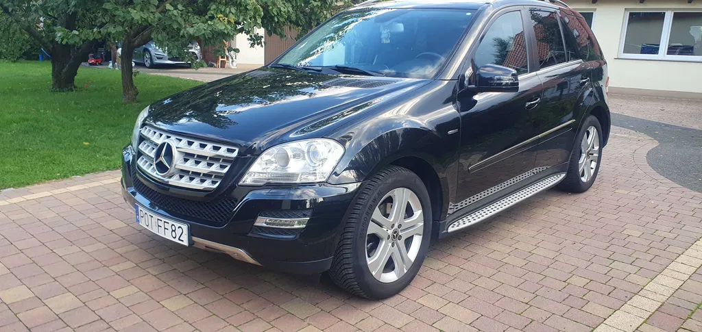 Zdjęcie: 2011 Mercedes-Benz ML Klasa