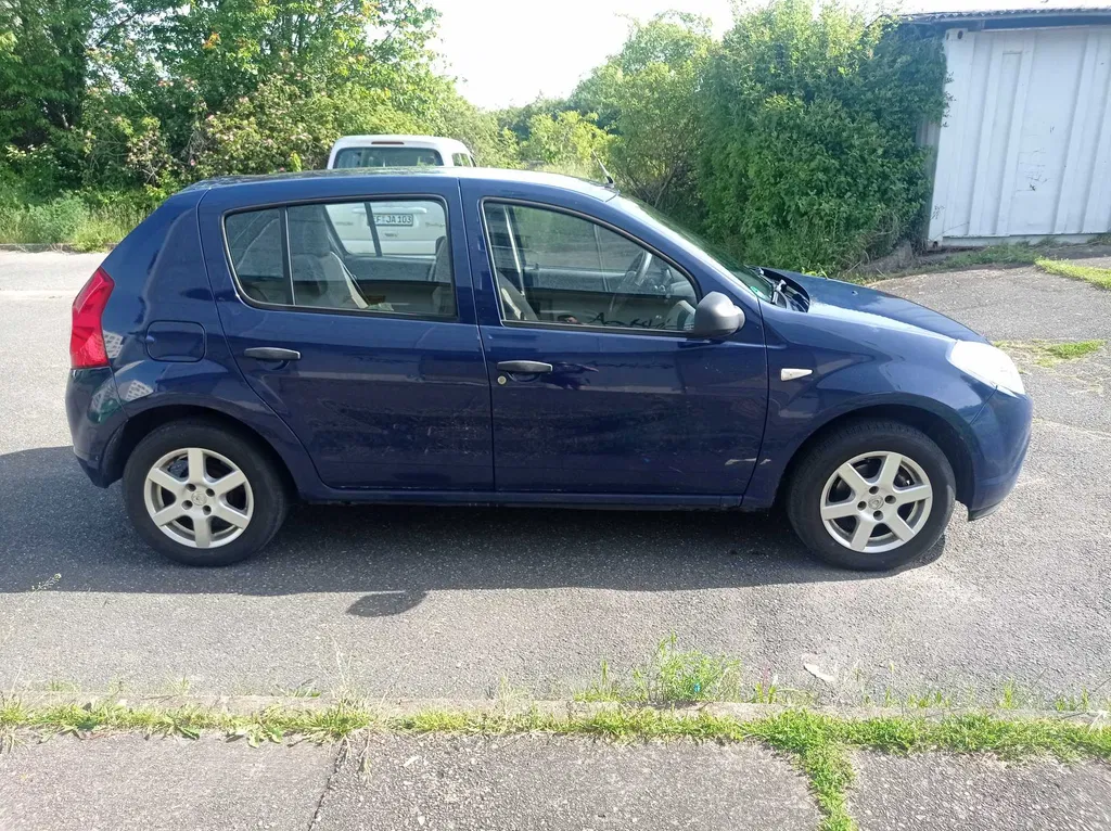 Zdjęcie: 2009 Dacia Sandero