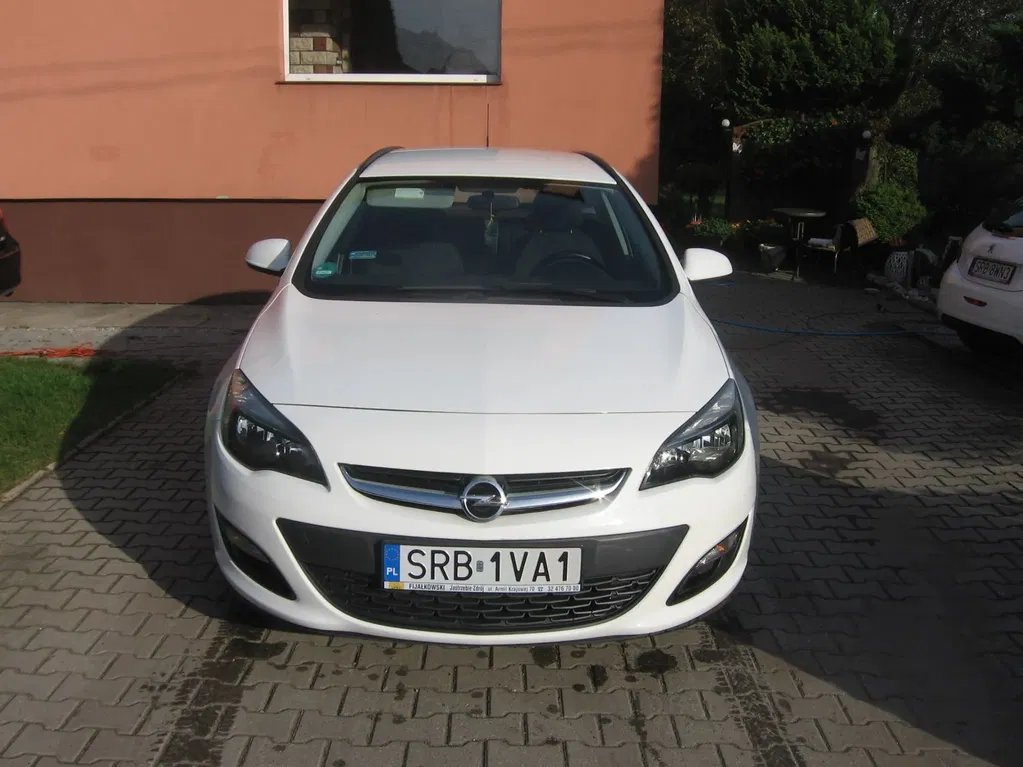 Zdjęcie: 2014 Opel Astra