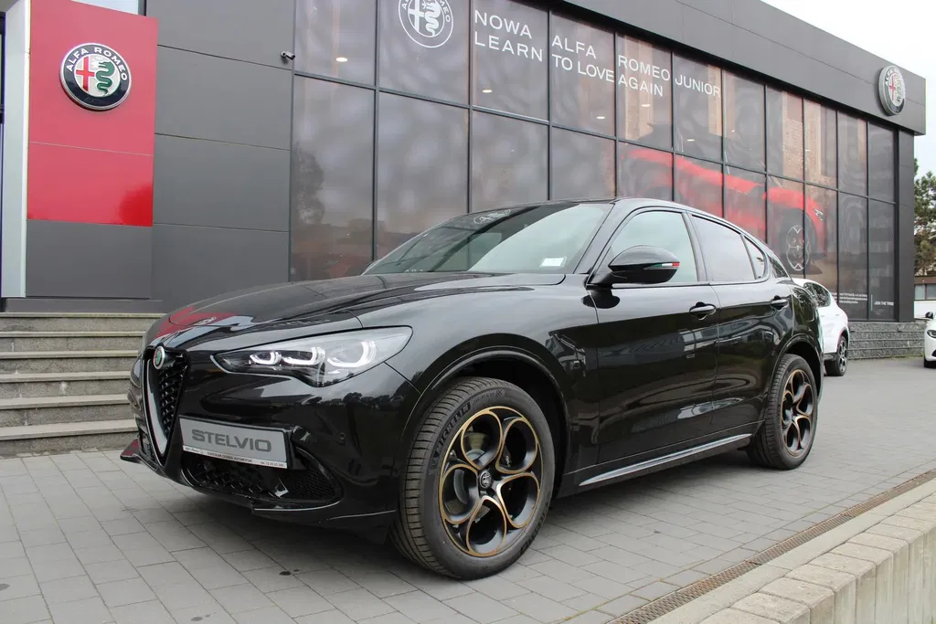 Zdjęcie: 2025 Alfa Romeo Stelvio
