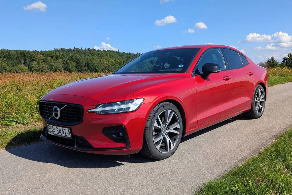 Zdjęcie: 2021 Volvo S60