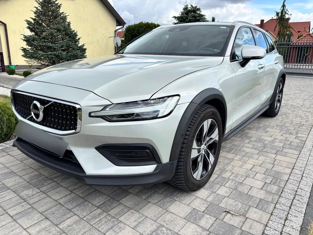 Zdjęcie: 2019 Volvo V60 Cross Country
