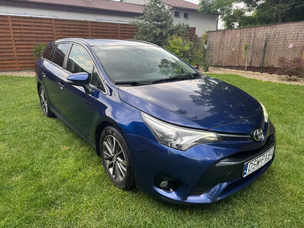 Zdjęcie: 2015 Toyota Avensis