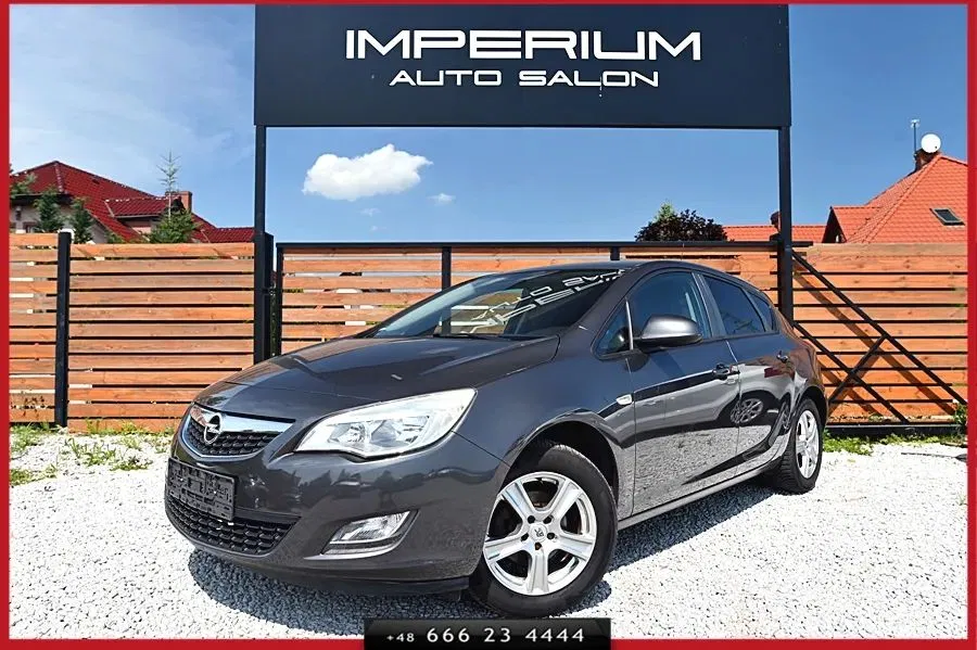 Zdjęcie: 2012 Opel Astra