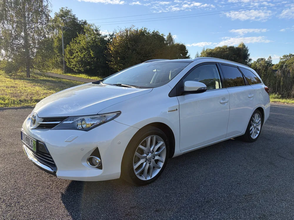 Zdjęcie: 2013 Toyota Auris