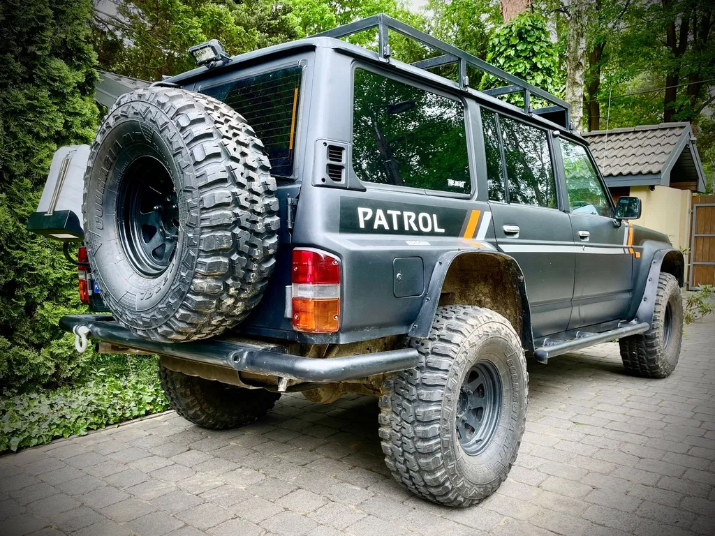 Zdjęcie: 1991 Nissan Patrol