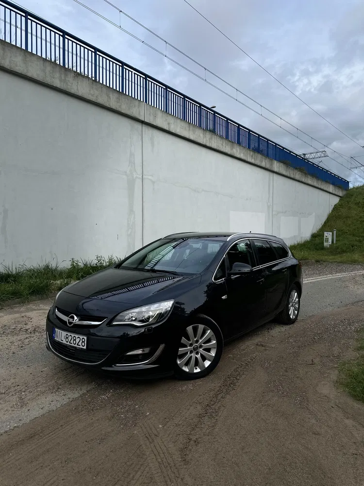 Zdjęcie: 2014 Opel Astra