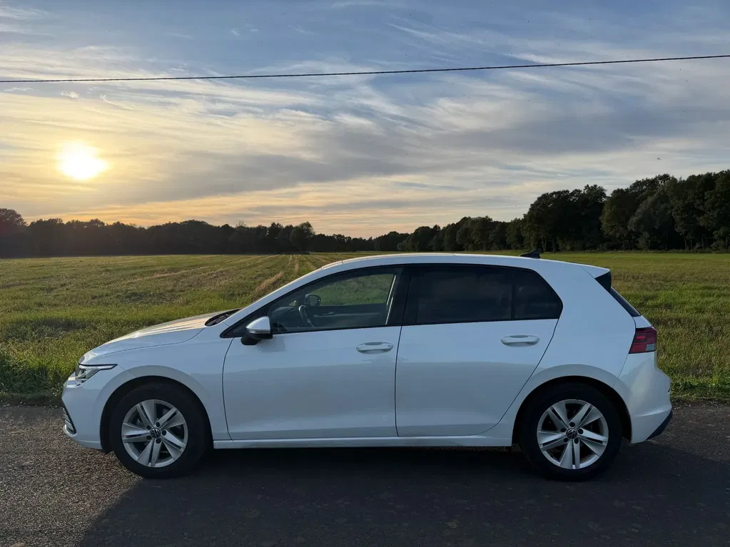 Zdjęcie: 2024 Volkswagen Golf