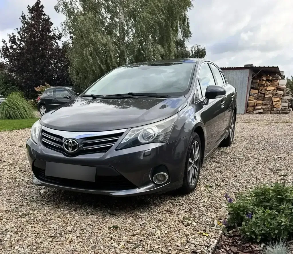 Zdjęcie: 2013 Toyota Avensis