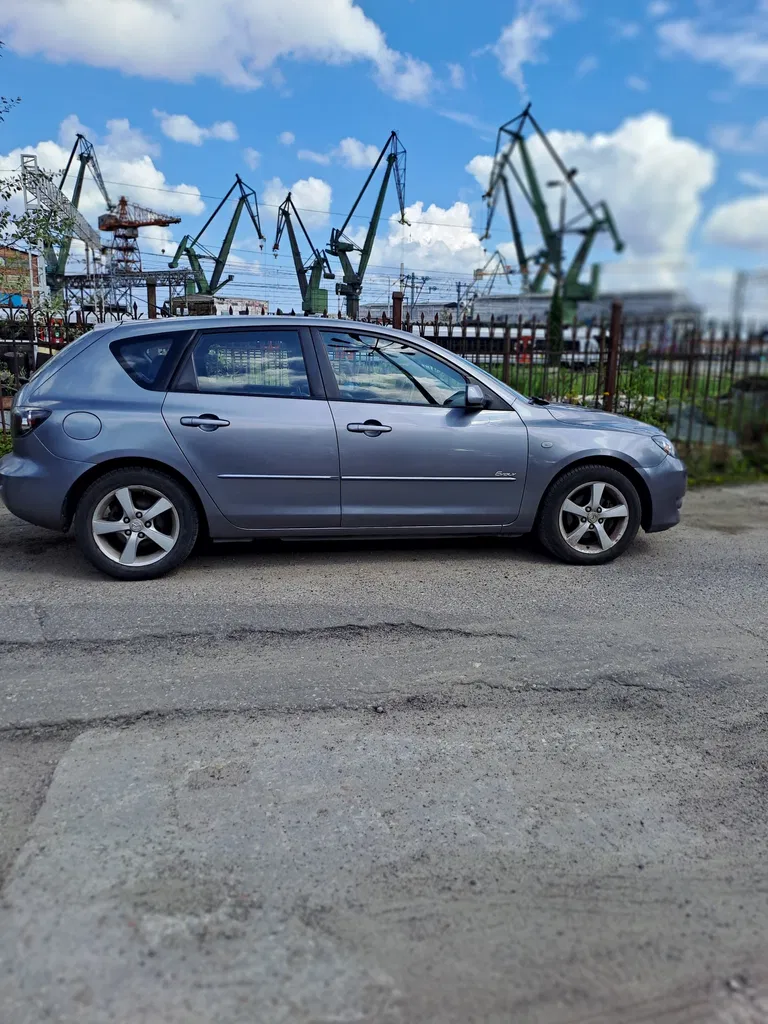 Zdjęcie: 2005 Mazda 3