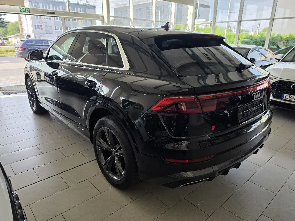 Zdjęcie: 2023 Audi Q8