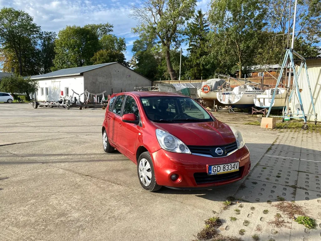 Zdjęcie: 2010 Nissan Note