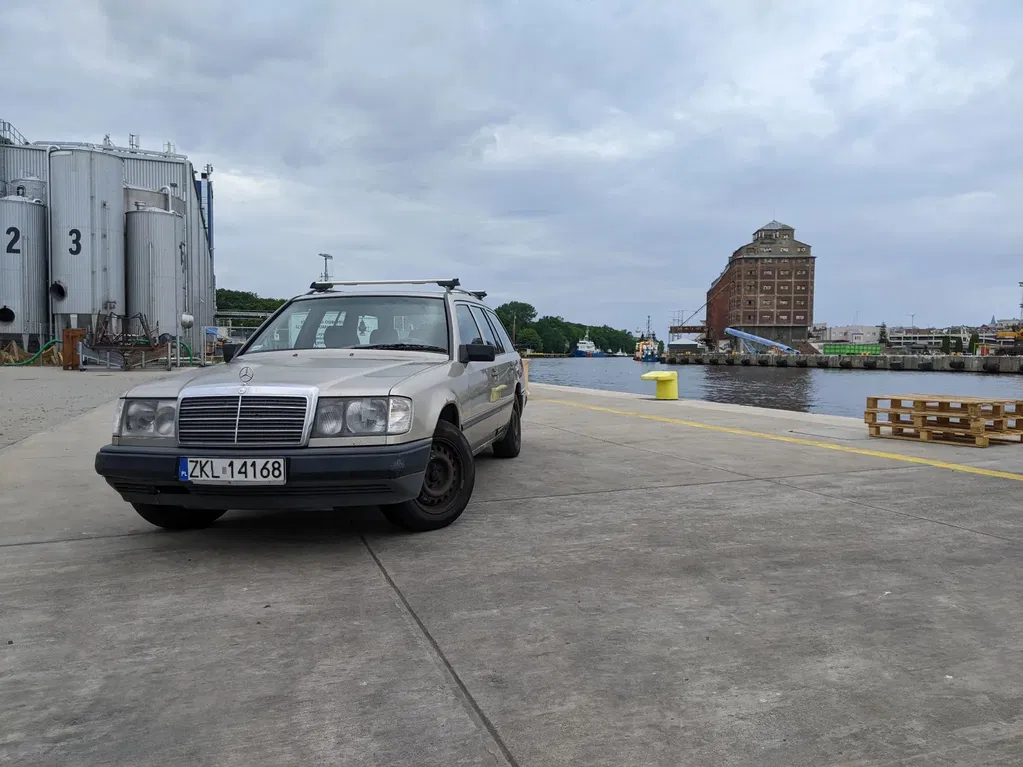 Zdjęcie: 1989 Mercedes-Benz W124