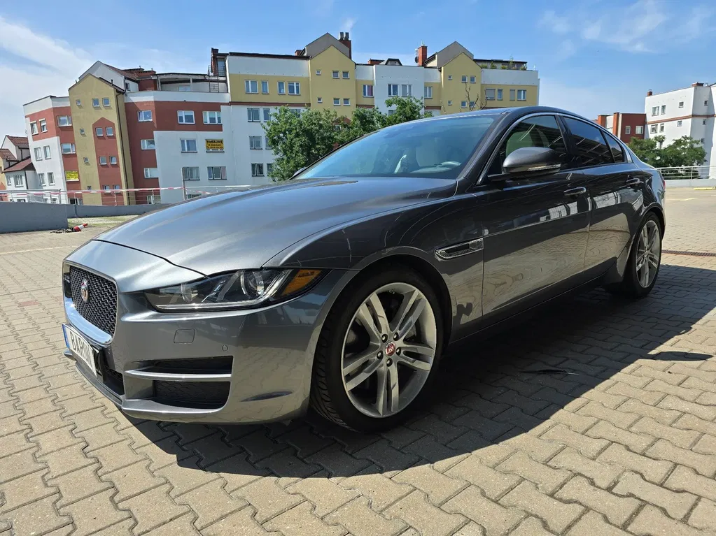 Zdjęcie: 2017 Jaguar XE