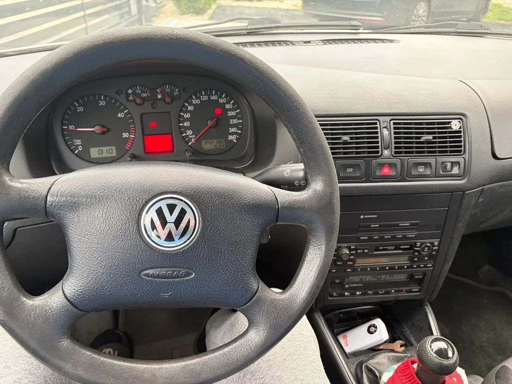 Zdjęcie: 2002 Volkswagen Golf