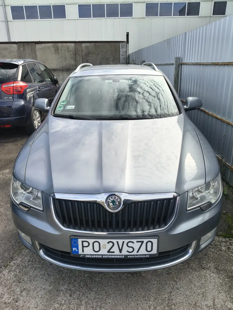 Zdjęcie: 2010 Skoda Superb