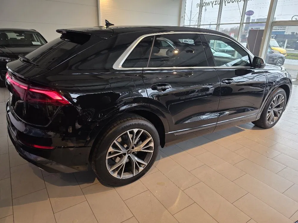 Zdjęcie: 2024 Audi Q8