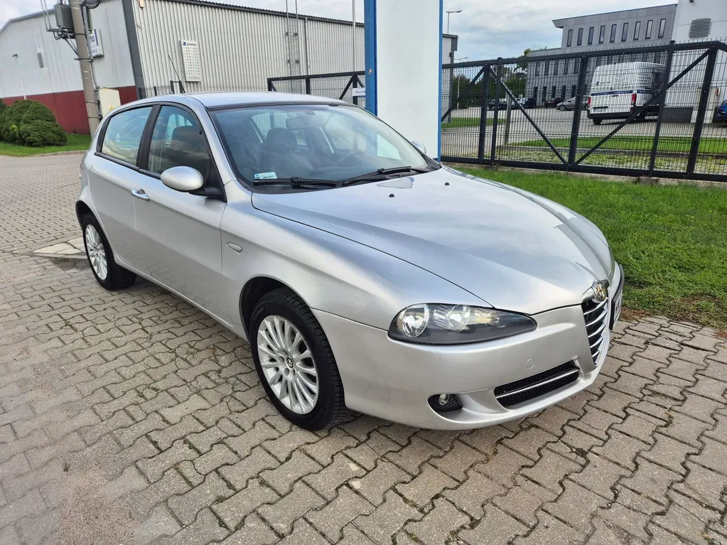 Zdjęcie: 2009 Alfa Romeo 147
