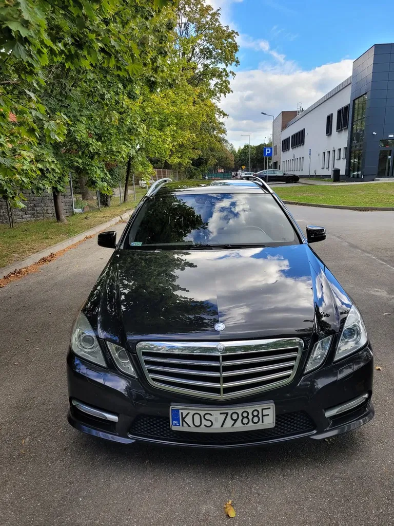 Zdjęcie: 2011 Mercedes-Benz E Klasa