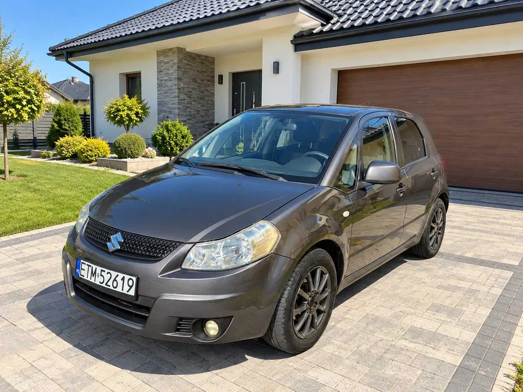 Zdjęcie: 2010 Suzuki SX4
