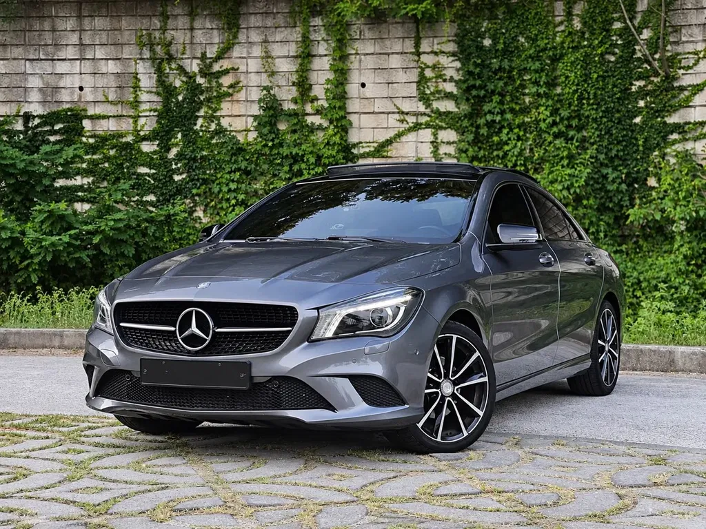 Zdjęcie: 2015 Mercedes-Benz CLA