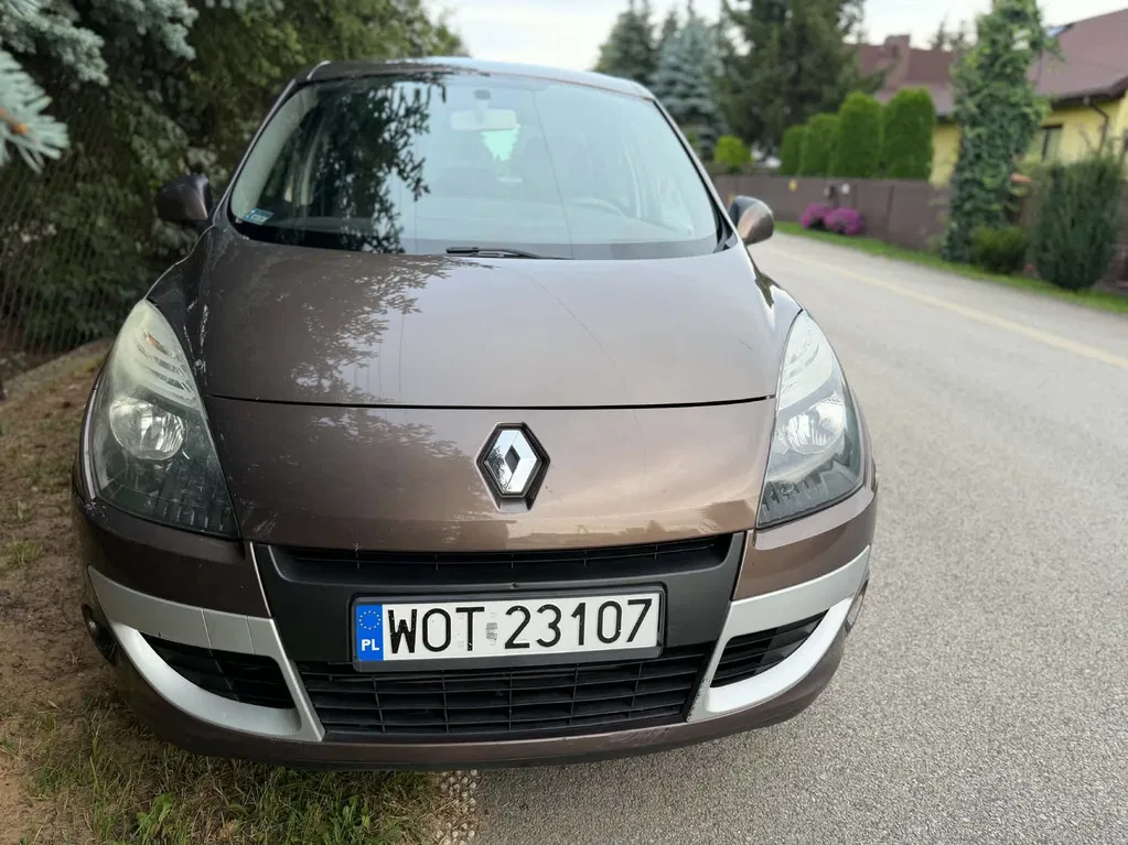 Zdjęcie: 2010 Renault Scenic
