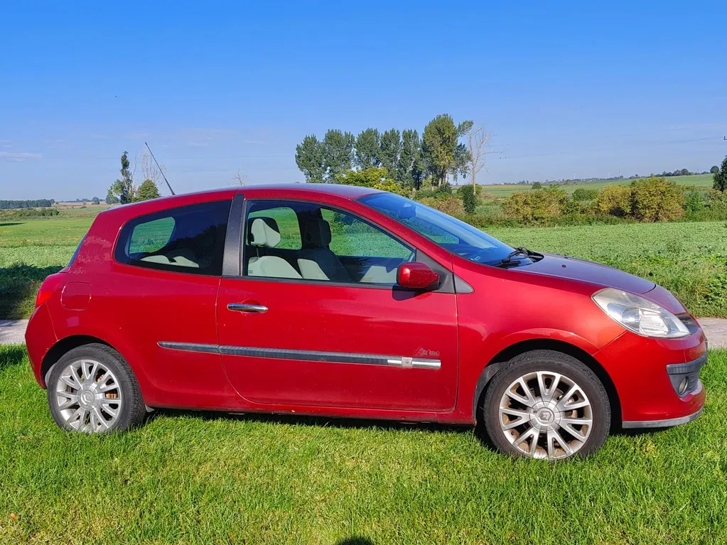 Zdjęcie: 2005 Renault Clio