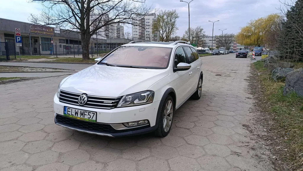 Zdjęcie: 2013 Volkswagen Passat Alltrack