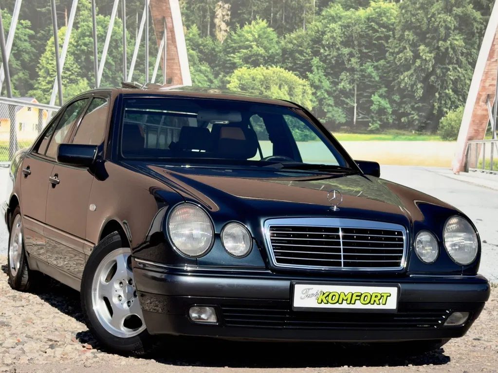 Zdjęcie: 1996 Mercedes-Benz E Klasa
