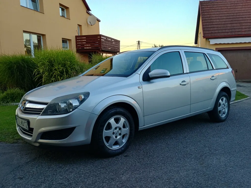 Zdjęcie: 2009 Opel Astra