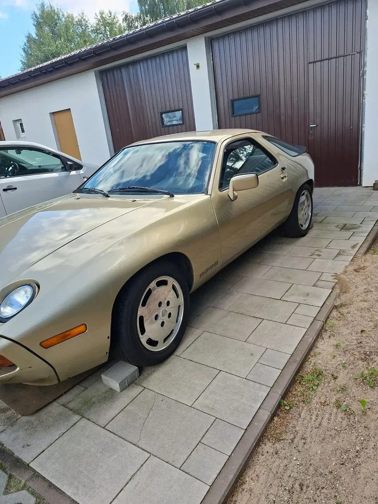 Zdjęcie: 1984 Porsche 928