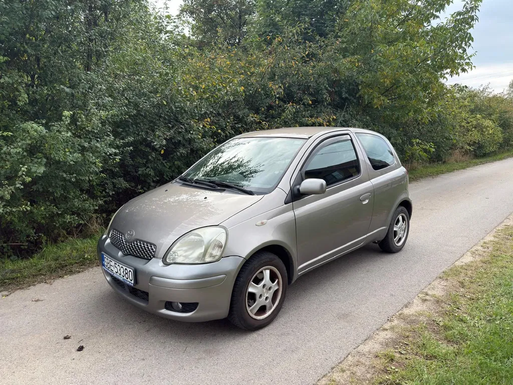 Zdjęcie: 2004 Toyota Yaris