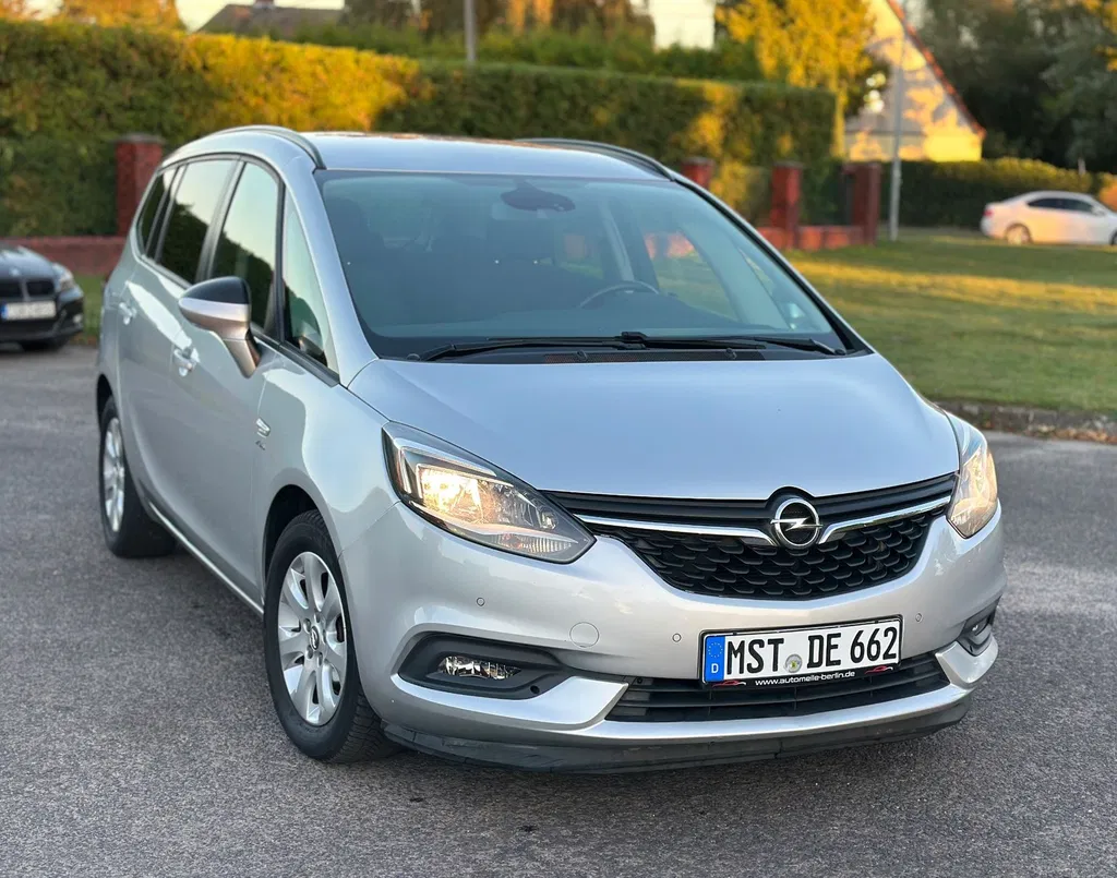 Zdjęcie: 2017 Opel Zafira