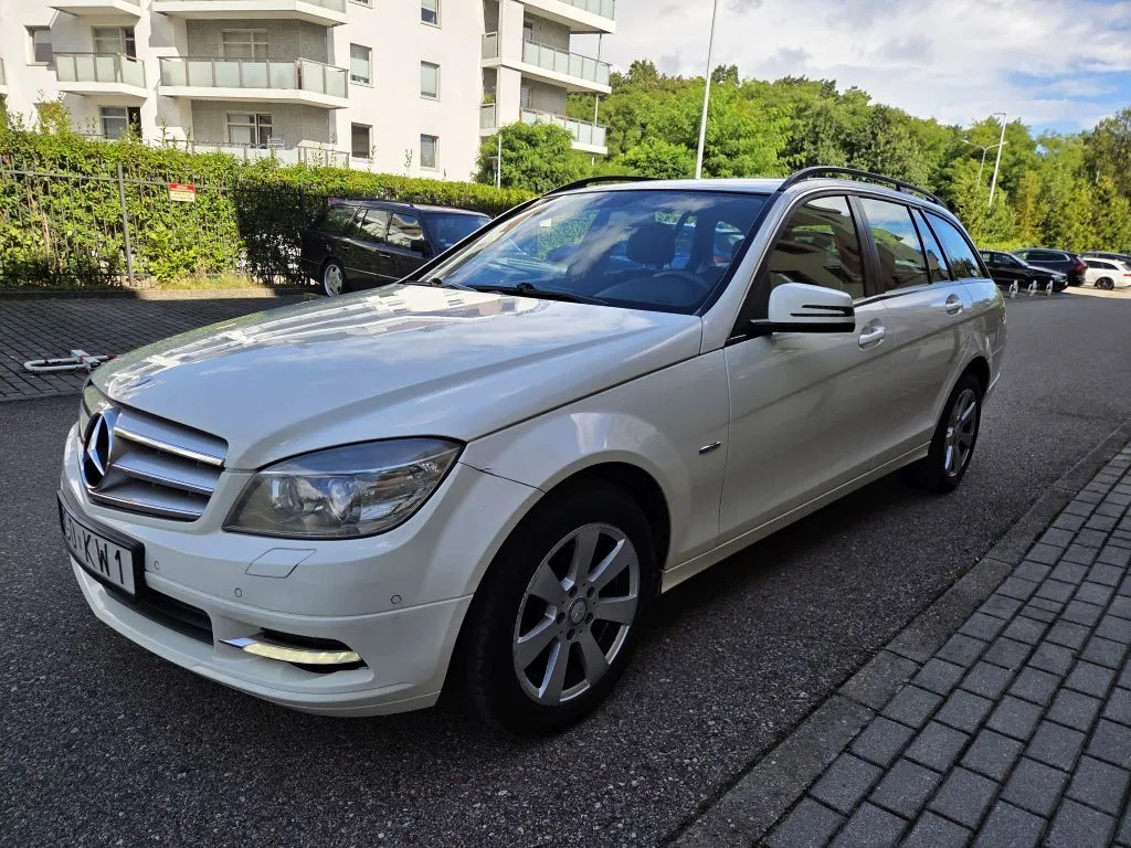 Zdjęcie: 2010 Mercedes-Benz C Klasa