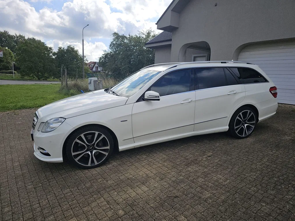 Zdjęcie: 2012 Mercedes-Benz E Klasa