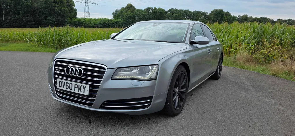 Zdjęcie: 2010 Audi A8