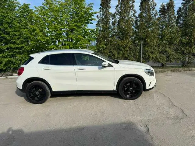 Zdjęcie: 2015 Mercedes-Benz GLA